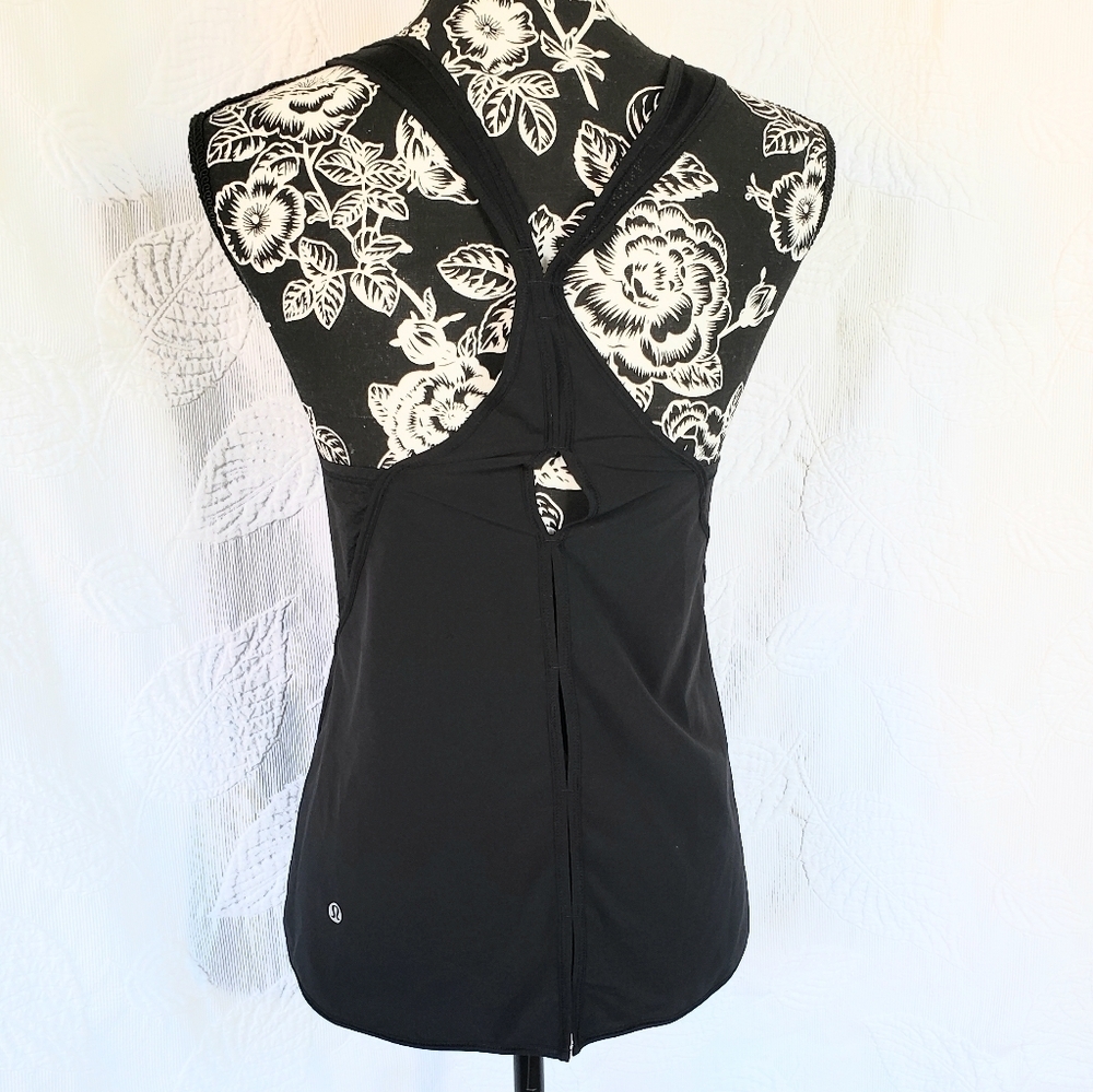 Lululemon Black Race Back Loose Womens Tank - Picture 4 of 4
